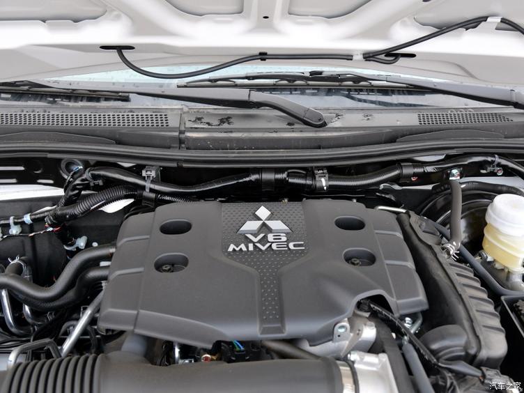 三菱帕杰罗劲畅对比丰田霸道,帕杰罗劲畅和普拉多2700哪个好