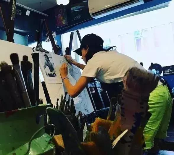 张柏芝多少岁离婚,张柏芝离婚多少岁