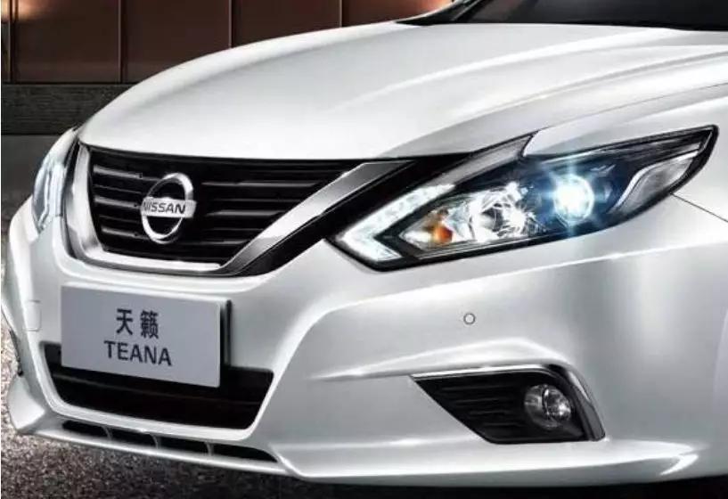 13款天籁中控屏幕黑屏按着有声音,20款日产天籁屏黑屏怎么回事