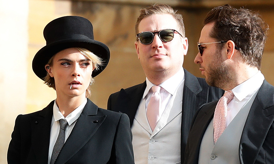 甜!英国贵族超模爱上美国女演员,机场热吻,狂撒狗粮