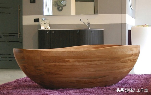 家庭安装木制浴缸效果图,现代浴缸卫生间装修风格