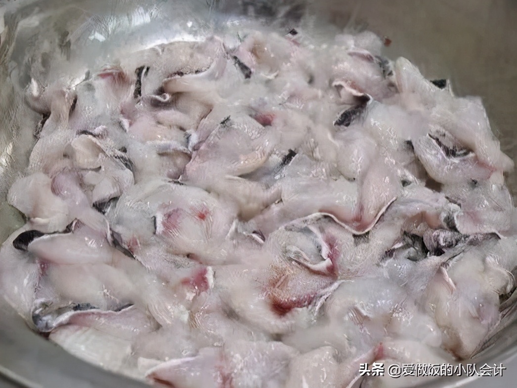 怎么样腌鱼片不腥又嫩又滑,怎样腌鱼片才能快速入味