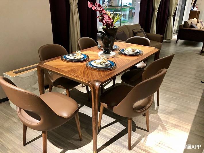精致轻巧省空间,让你的餐厅韵味十足丨华师傅传匠实木餐桌测评