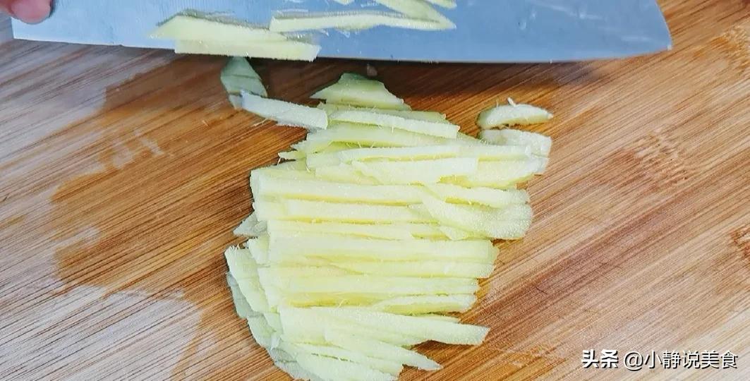 刘雯又美又飒,刘雯瘦到惊人