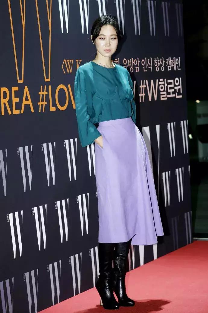 李宇春王俊凯视频,吴青峰李宇春同款