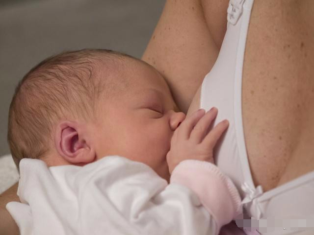 产后月经什么时候才恢复正常,产后月经来了说明恢复好了吗