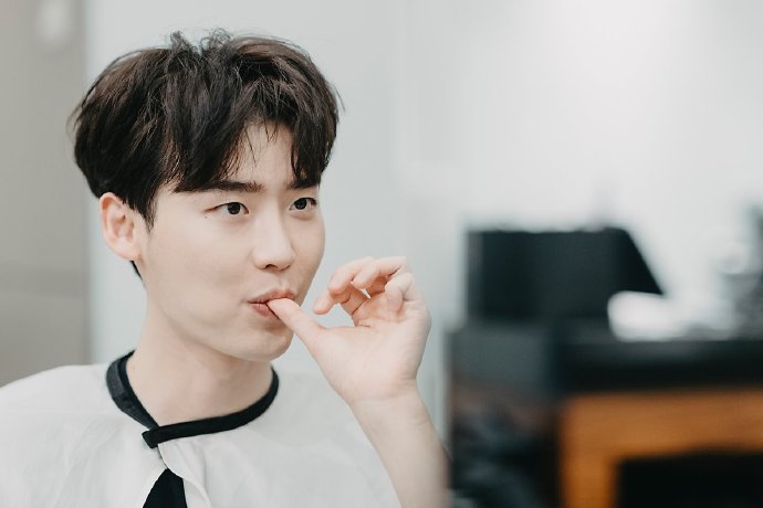 李钟硕高冷呆萌,李钟硕又憨又可爱