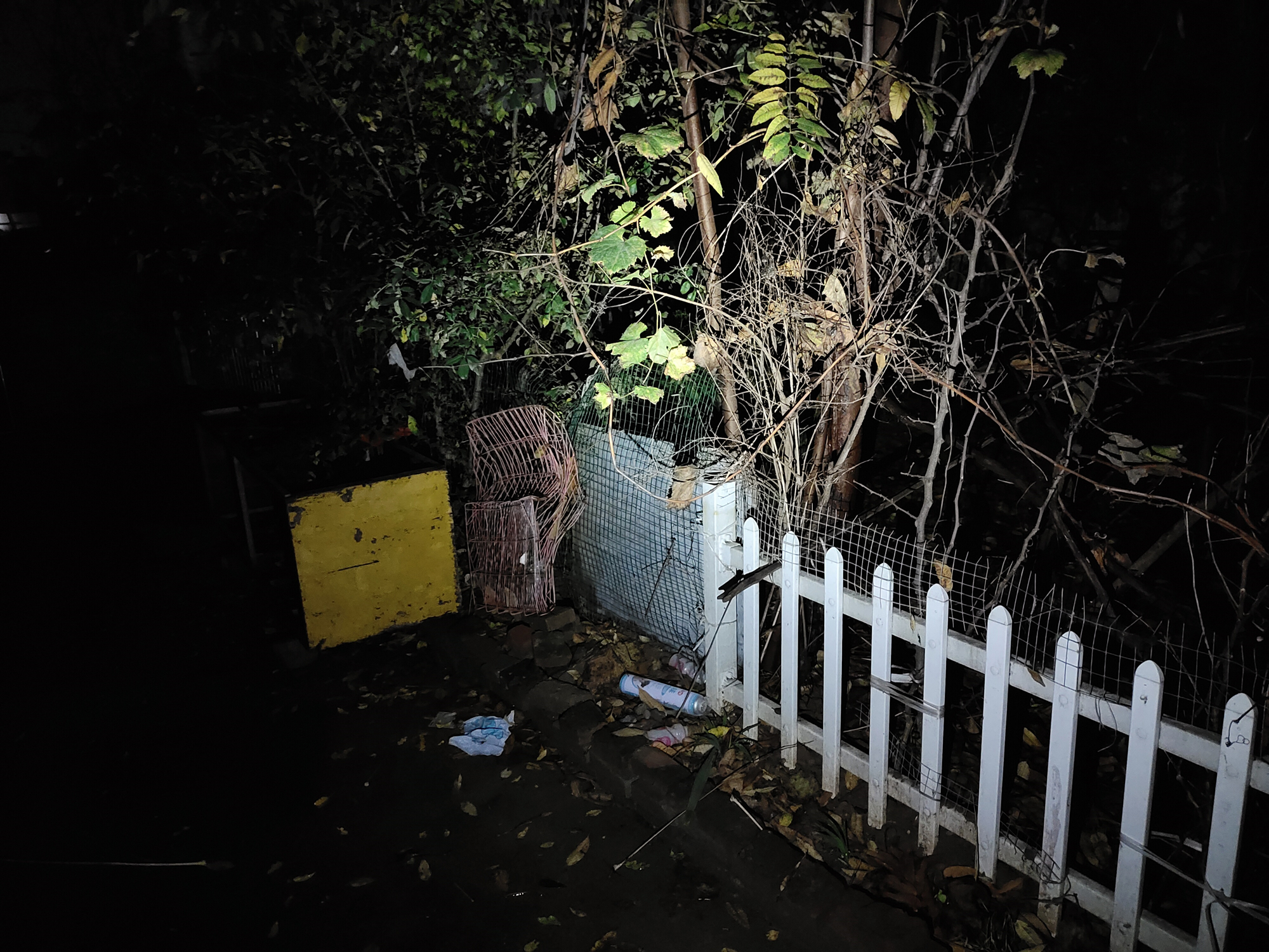 随身应急兼顾把玩——菲尼克斯E02R钥匙扣迷你手电赏评