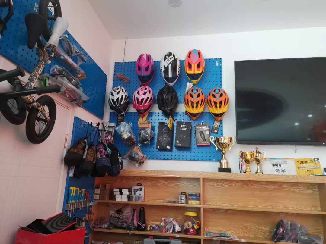 平衡车一个烧钱的运动 (实体店推荐的平衡车)