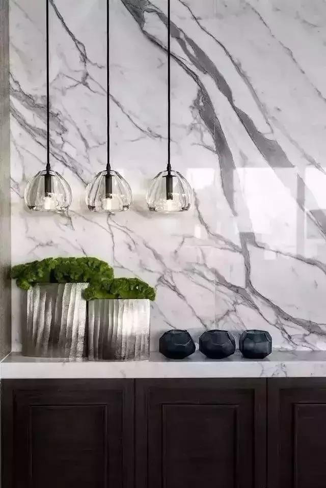 为啥鱼肚白大理石是最好的,白石的价格