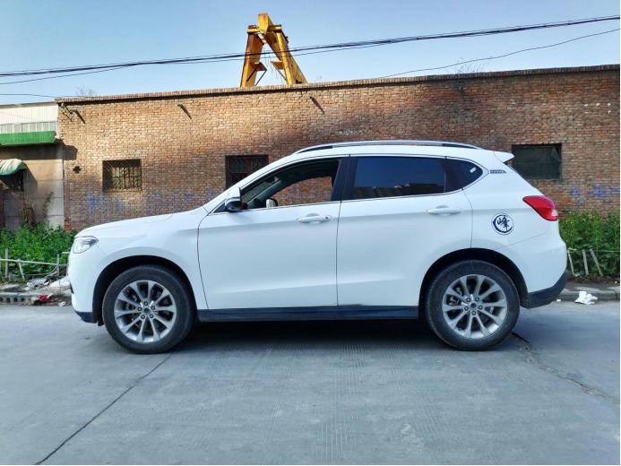 哈弗h2用车体验,一四年哈弗h2手动跑高速驾驶感受