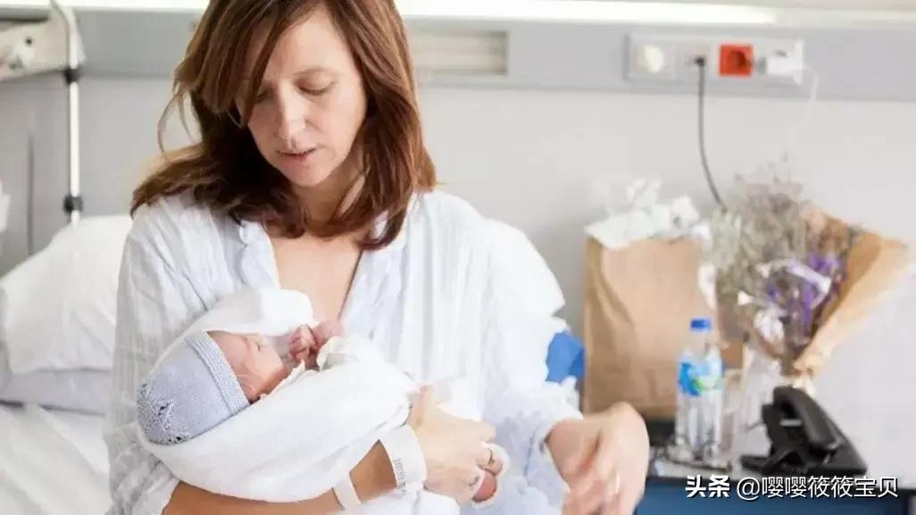 生完孩子多久可以碰生水,生完孩子多久可以碰凉水洗衣服