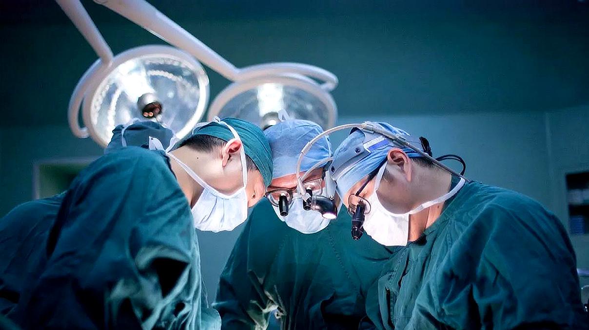 剖腹产手术的真实流程,剖腹产用到的器械