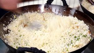 粒粒晶莹的“油炒饭”|新配方，老味道，这样的蛋炒饭你吃出回忆了吗？