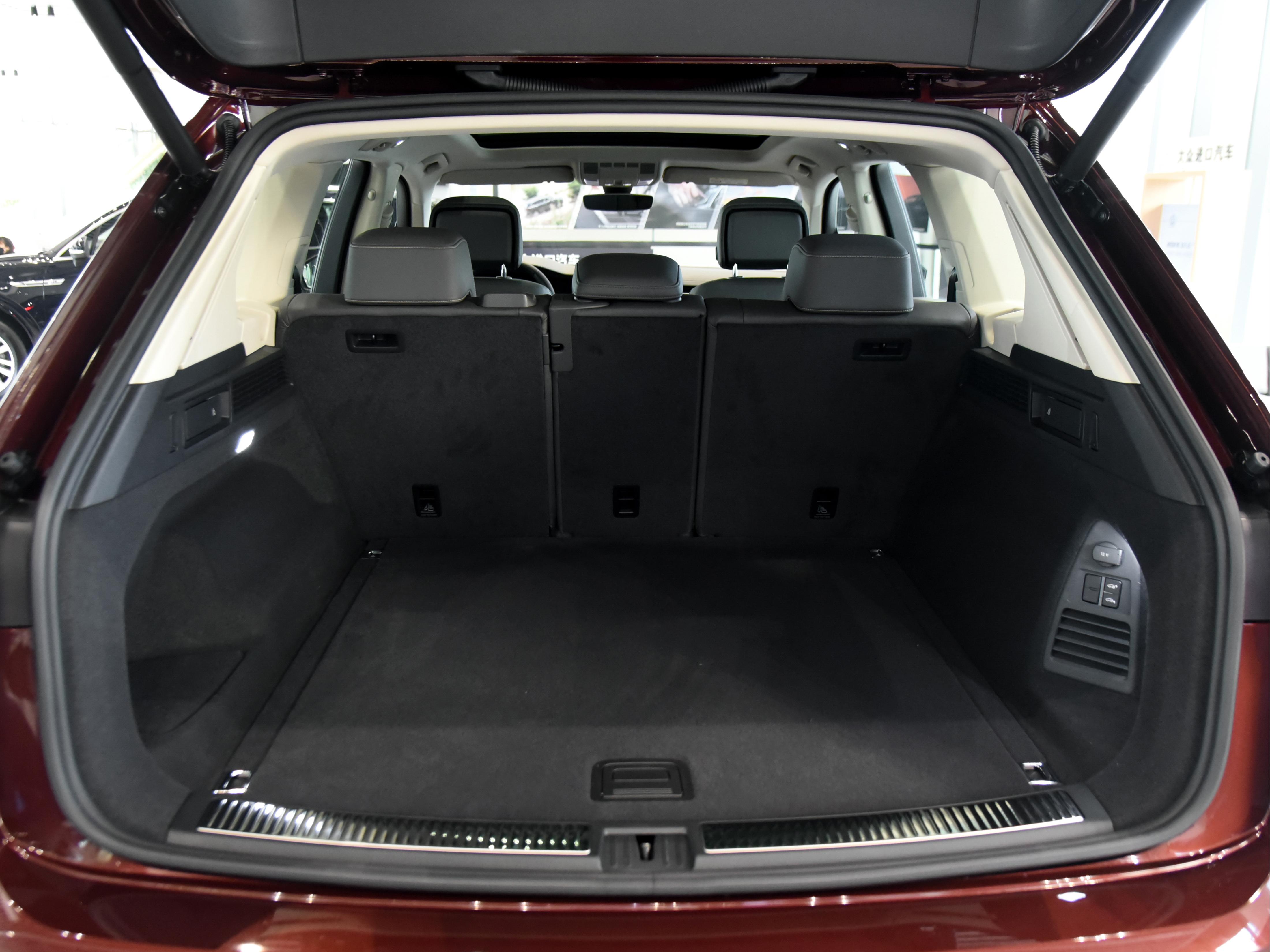 全新大众途锐2020款3.0v6,进口大型suv46万