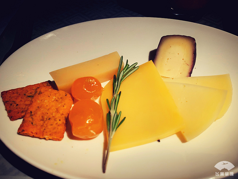 俄航舒适经济舱,上海飞莫斯科俄航餐食