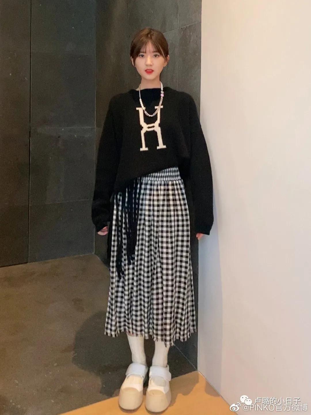 被秦海璐穿过的那些牌子，简直就是中年姐姐穿搭的模版