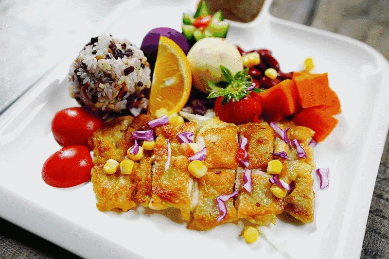 简单锻炼八块腹肌男,八块腹肌健身效果