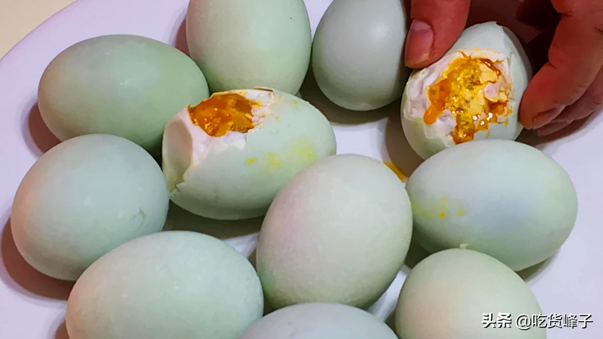 我家的咸鸭蛋腌了10年了还能吃吗,我家鸭蛋放时间长了坏了还能吃吗