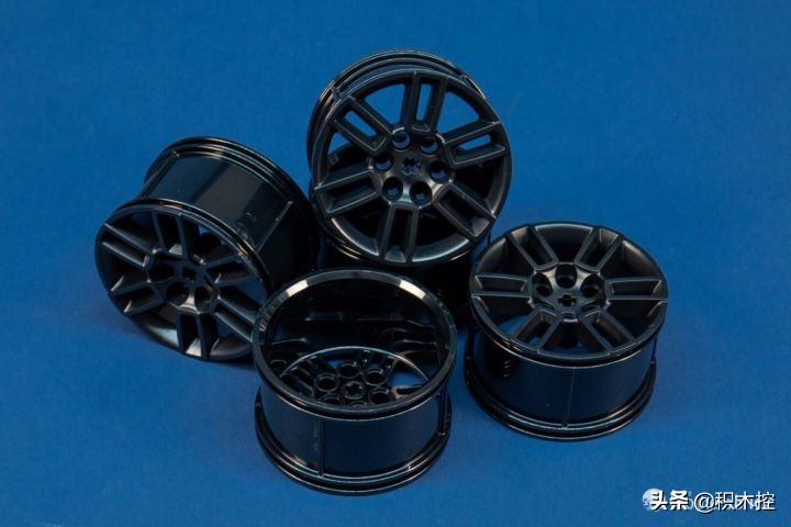 乐高路虎42110拼装详细过程,乐高路虎42110