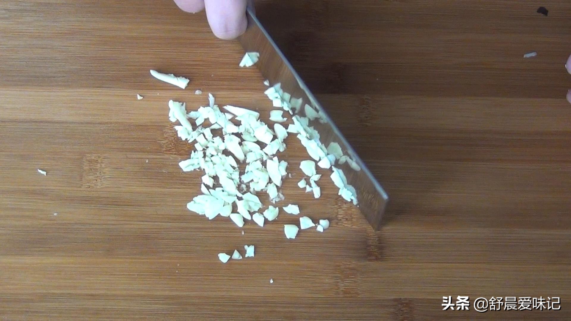 凉拌西兰花的最简单的家常做法,凉拌西兰花最好吃简单的做法