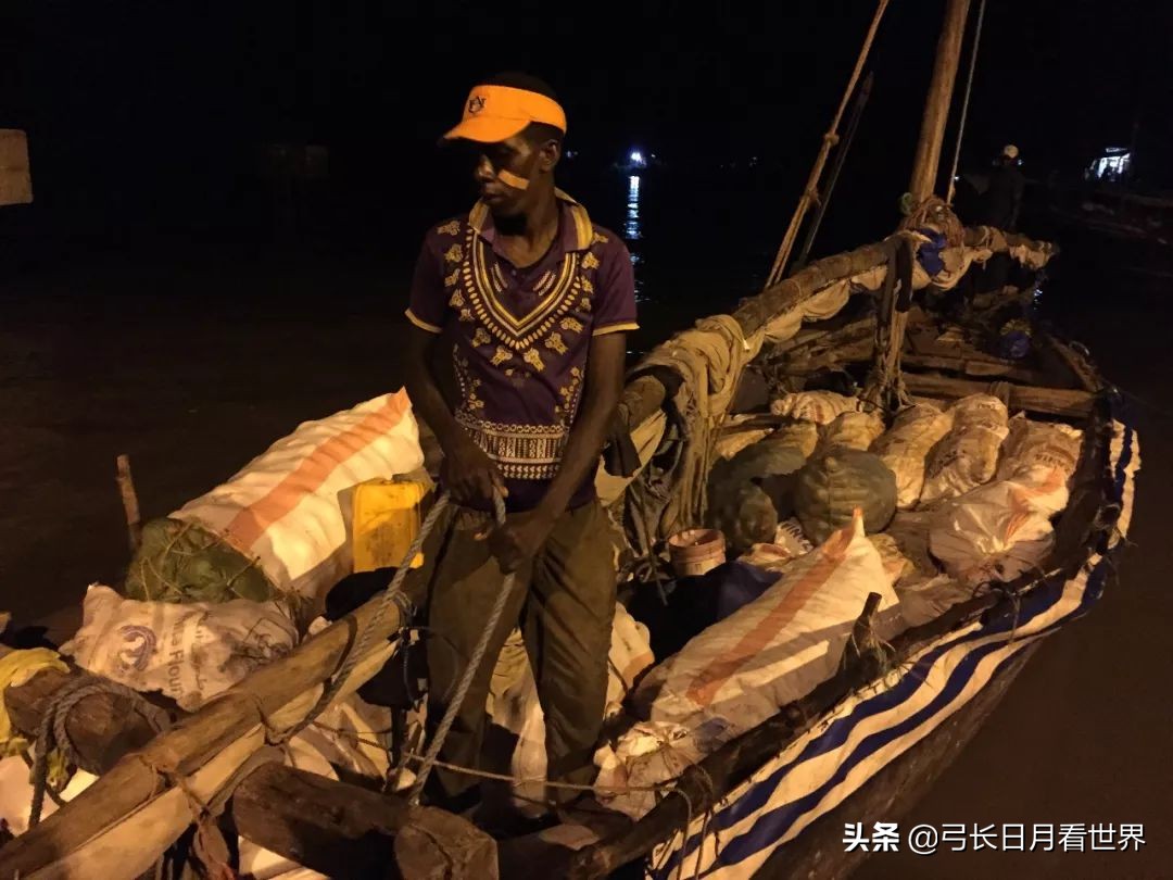 在非洲遇见这人，不给钱，要把我扔海里喂鲨鱼