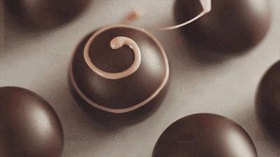 巧克力出现颗粒,巧克力出现白色圈圈