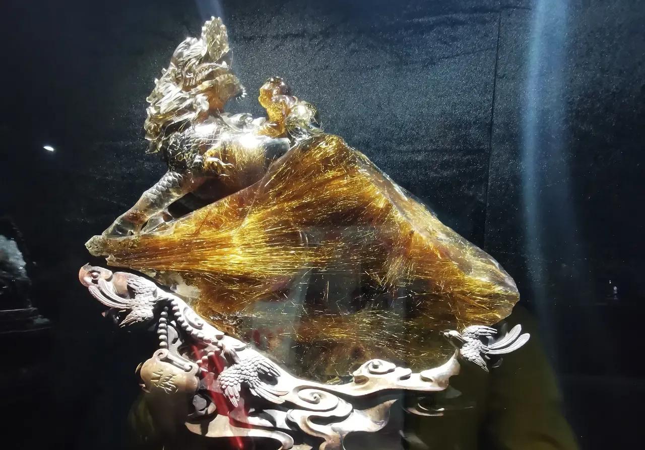 花若解语还多事的下一句是什么,花若解语最可人