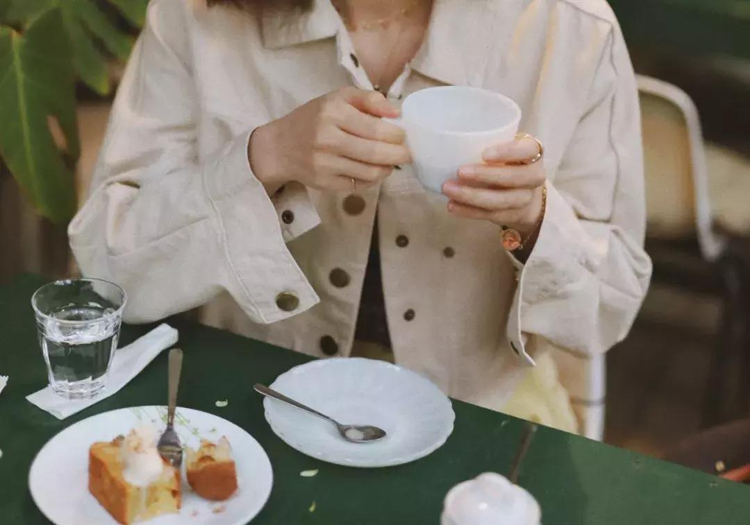 这5种首饰简单时尚减龄不贵,比较百搭的首饰