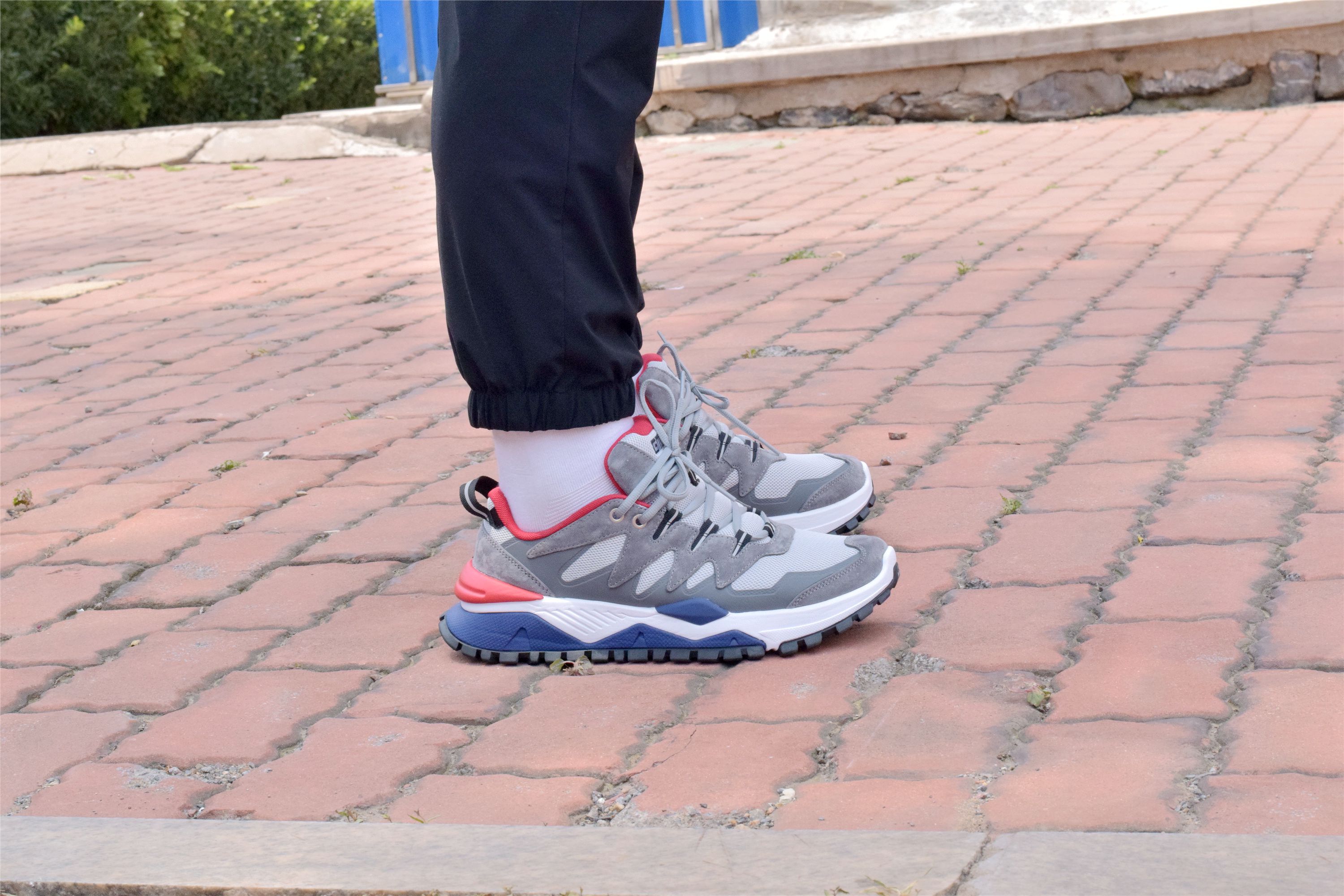 耐克阿迪达斯和小米哪个好,nikeadidas哪些掉价了