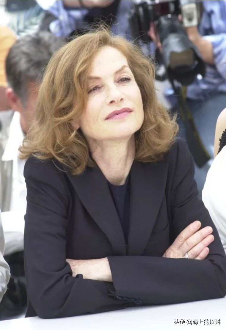 好看的干枯玫瑰豆沙色,阿玛尼干枯玫瑰色105气质豆沙色