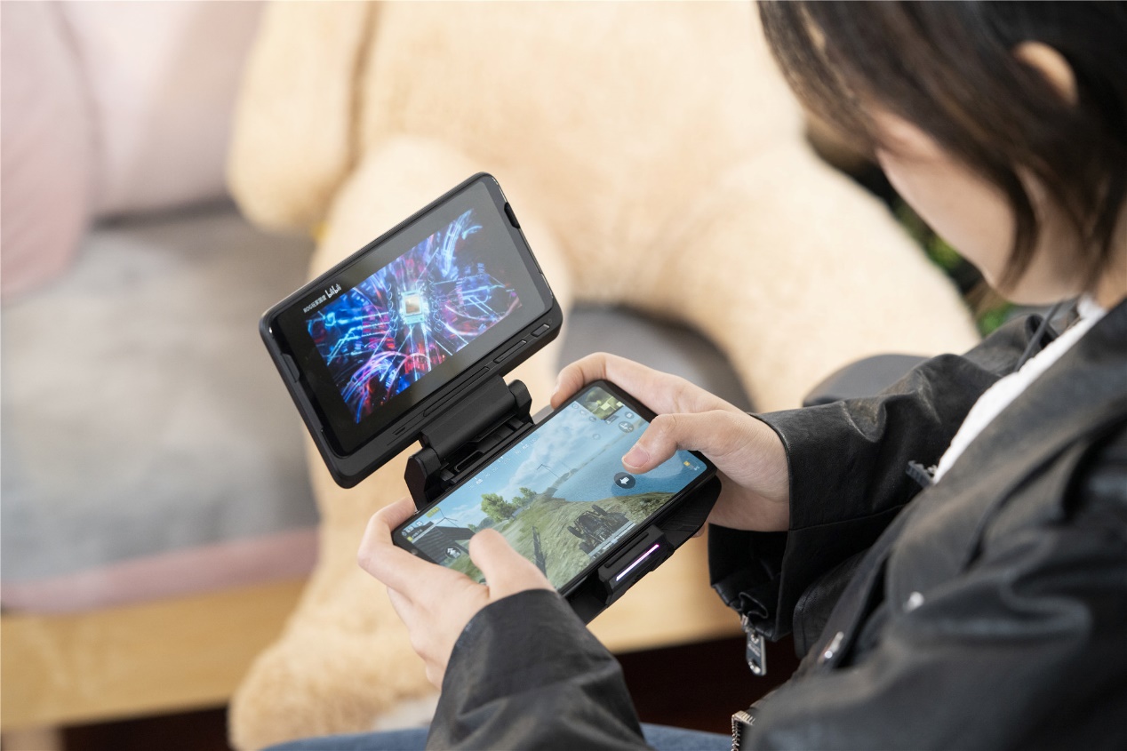 买游戏送箱子,买手机送游戏装备