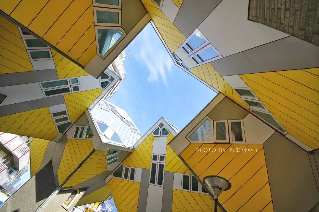 鹿特丹大厦侧面视角,鹿特丹奇异建筑