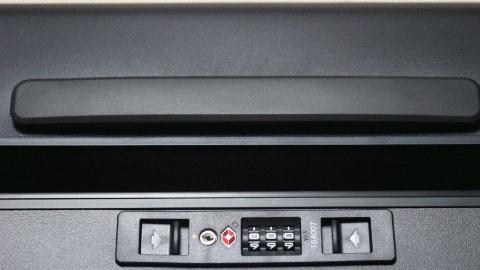 晒个锤子？LEVEL8旅行箱——男士商旅必备