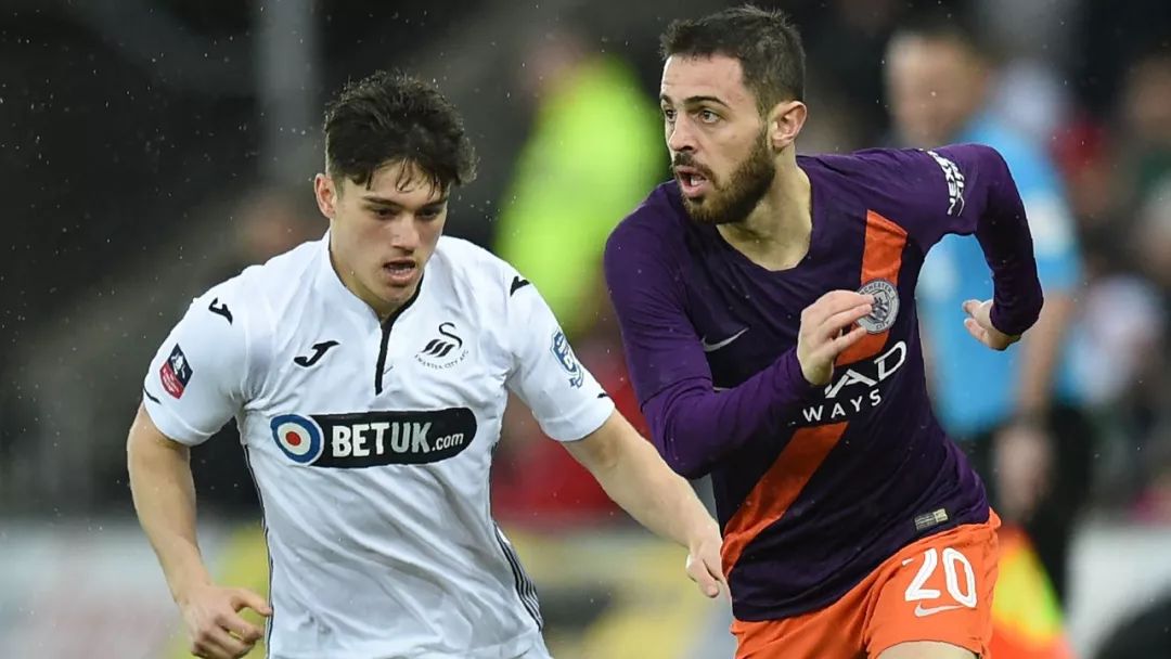 曼联官宣签下范德贝克,曼联同意8000万英镑签下马奎尔