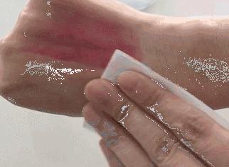 李佳琦力荐的卸妆水，因价格低被看不起，网友：一点都不输贝德玛