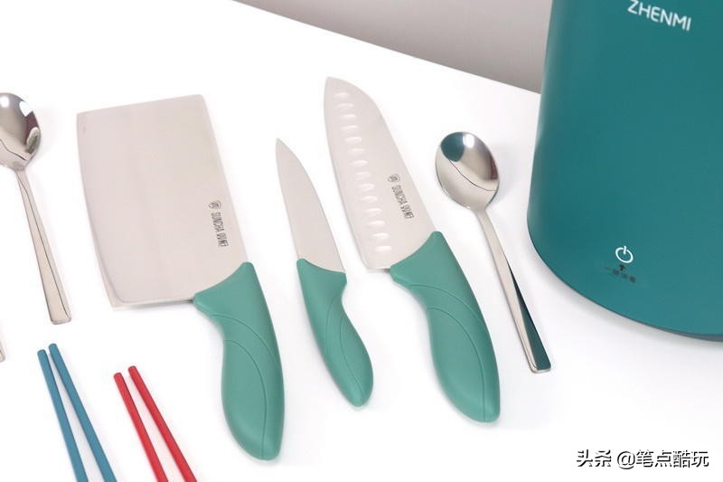 身为刀架筷笼,容不得藏污养菌!臻米K2刀叉筷子消毒机体验