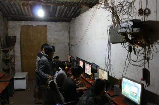 10年前网吧里的小学生，可能是“杀人犯”，这些网吧趣事你听过吗