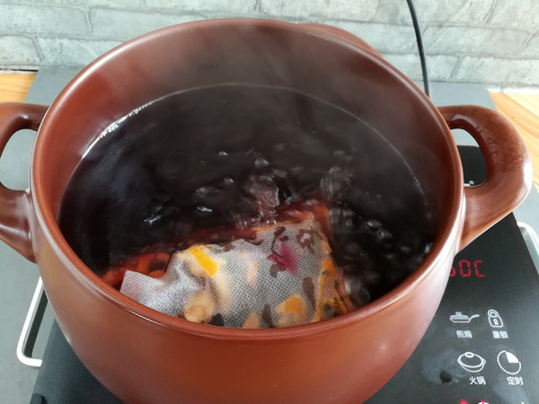 吃辣火锅用什么解辣,吃得太辣喝哪种饮料能迅速解辣