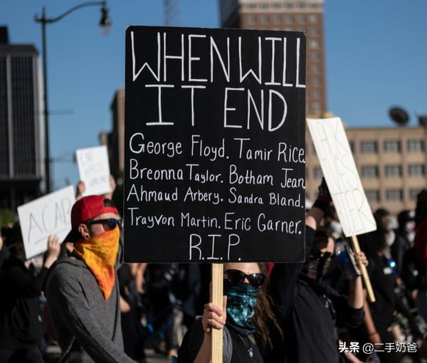 美国乔治·弗洛伊德之死事件,主要城市实行宵禁,白宫附近*乱暴**