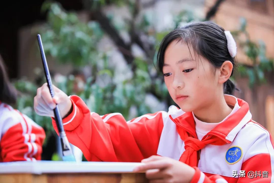 那些惊人的儿童绘画作品,山里的孩子画画