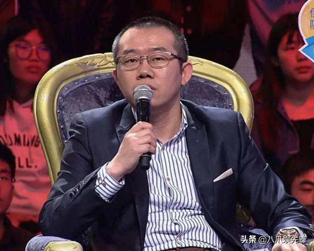 直播成明星现形记?田源卖玉被质疑造假,杨仪一把扇子卖八百