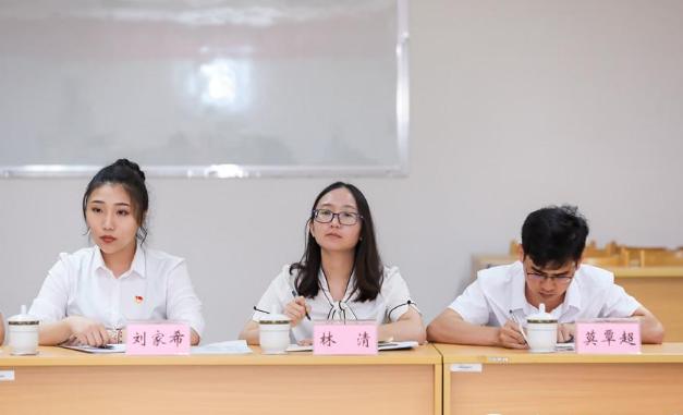 “选调生”有多香？到了30岁之后才明白，高校应届毕业生不要错过