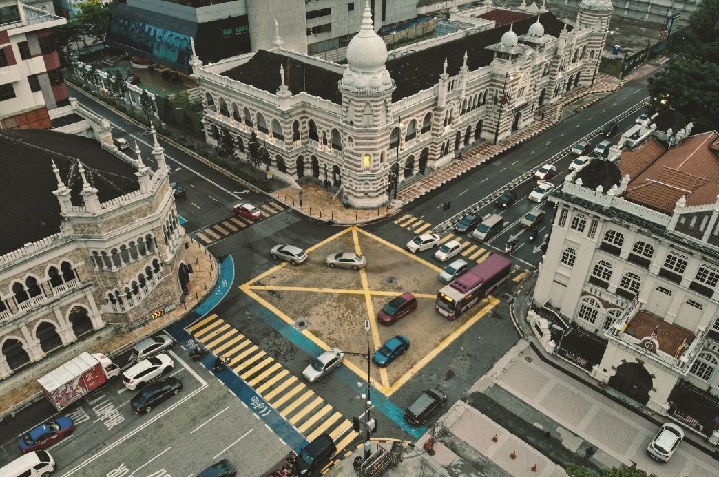 为什么美国城市看不见电线杆,为什么美国的城市没有绿化带