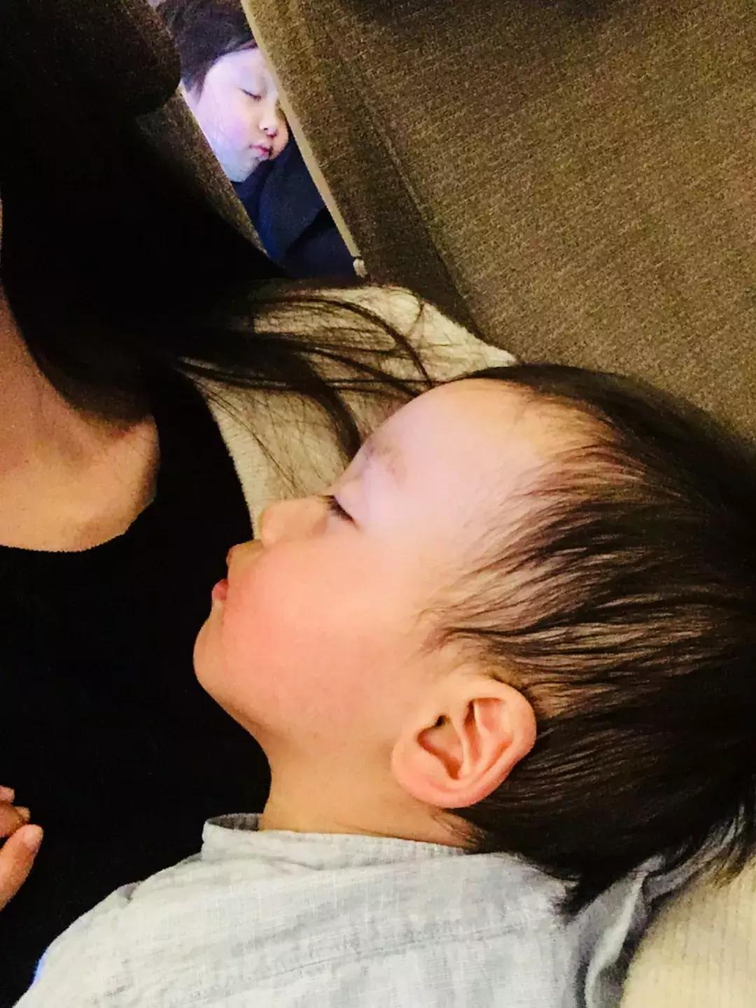 带娃长途飞行攻略,假期带娃体验一次飞行的感觉