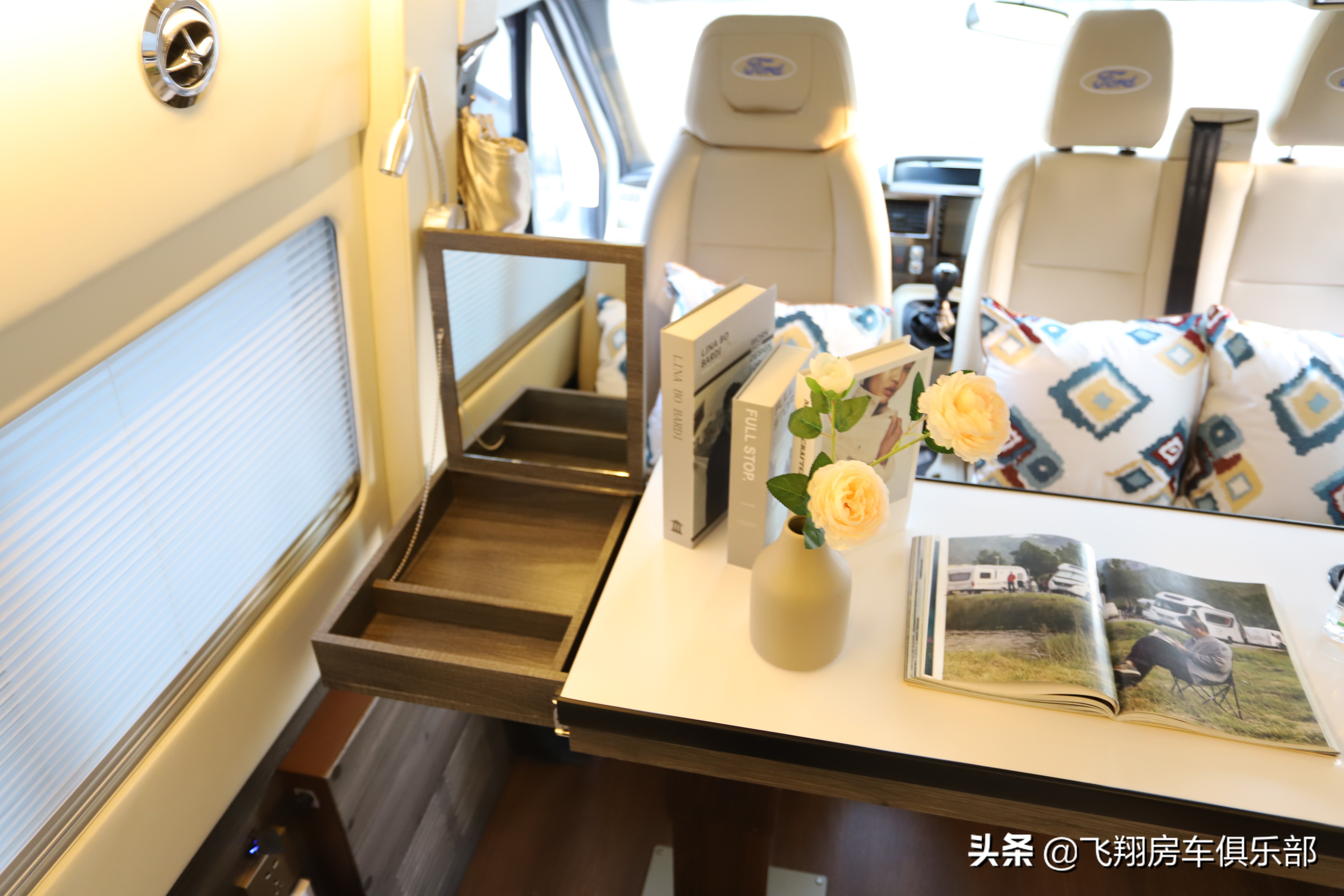 福特进口3.5tt双涡轮增压四驱房车,低调新福特全顺