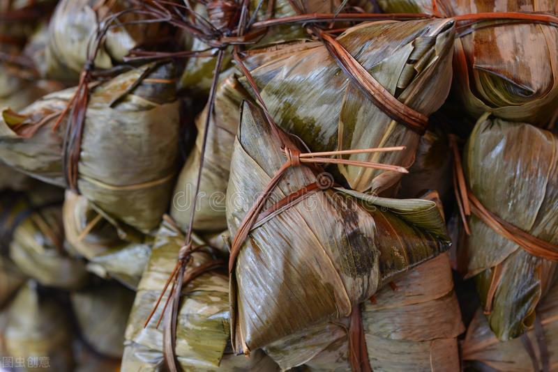 煮粽子时，什么水下锅是很重要的，教你正确做法，软糯鲜香不夹生