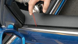 汽车窗户升降失灵怎么弄,汽车窗户升降时吱吱响怎么解决