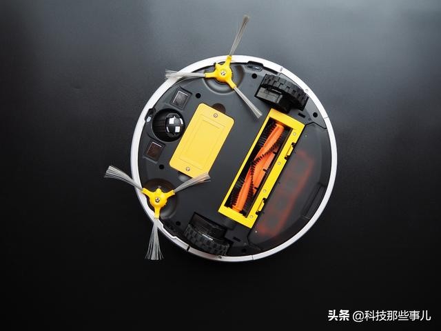 铲屎官不再抓耳挠腮的福利,千元扫地机器人小狗R30上手体验