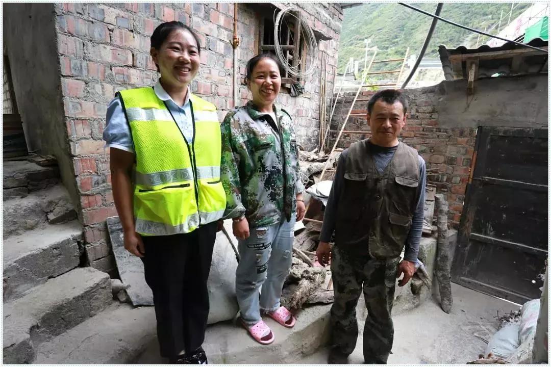 暴雨吊桥救人,暴雨救援桥